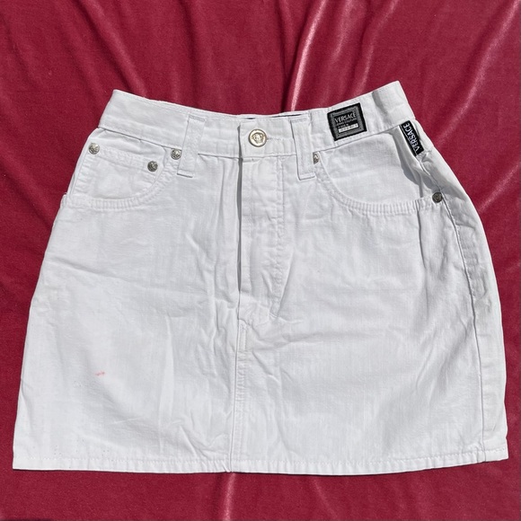VERSACE • 90s RARE VINTAGE SUMMER WHITE COTTON DENIM MINI SKIRT 22” WAIST XXS - Picture 1 of 7